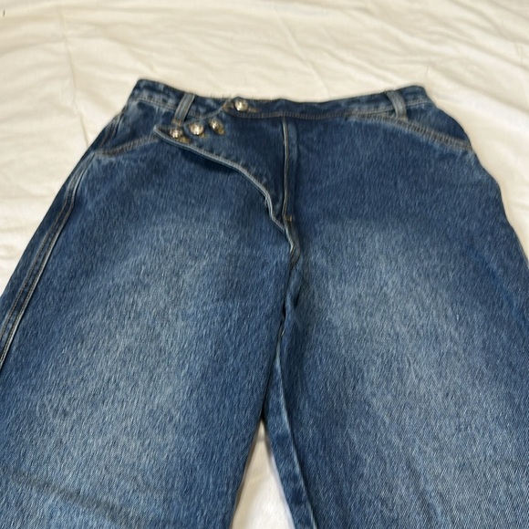 PRINCESS POLLY |Asymmetric Button Fly Mom Jeans Size 8 - Picture 2 of 6